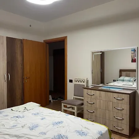 Mei Apartment Lägenhet Golem (Tirana)
